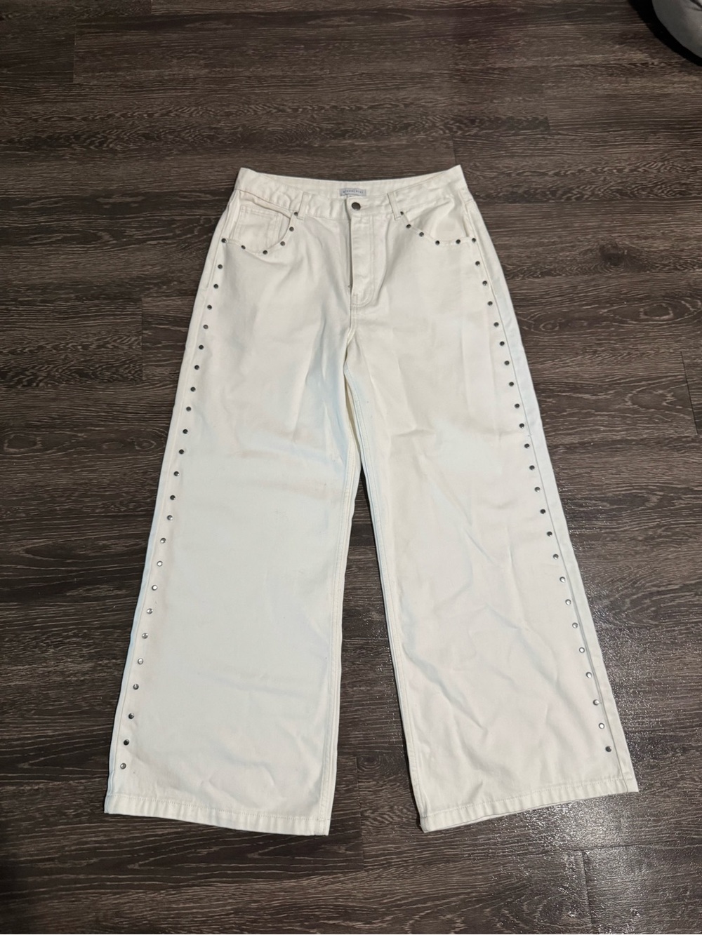 Gianni Bini Ivory High-Rise Button Jeans
